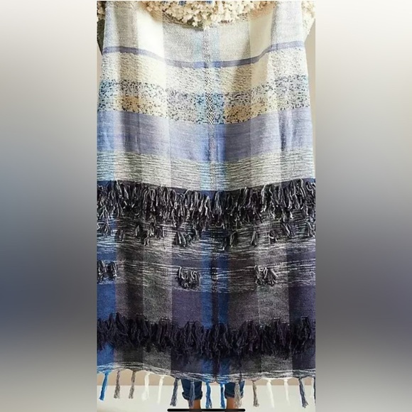 Anthropologie All Roads Bloomfield Throw Blanket Blues NWT - Picture 1 of 11